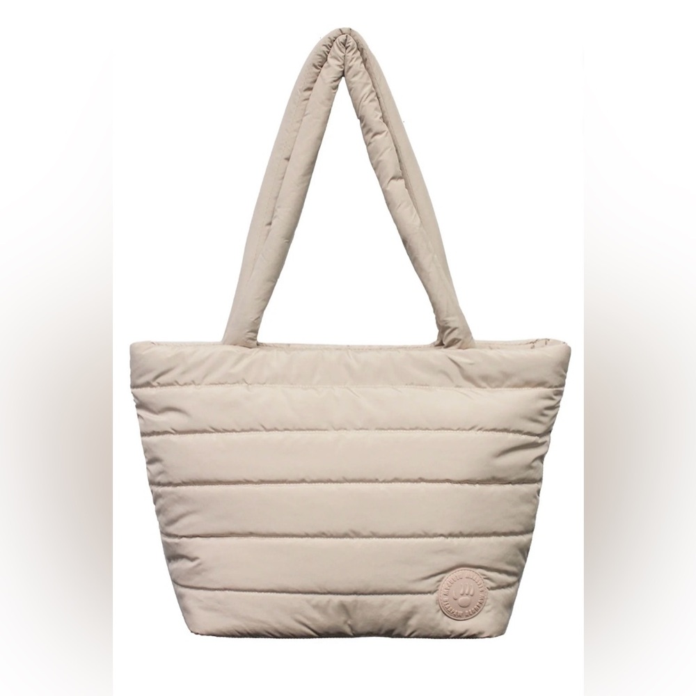 NWT Cream BearPaw Quilted Handbag
